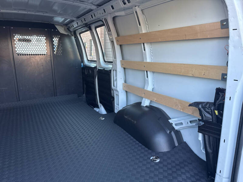 2024 GMC Savana 2500