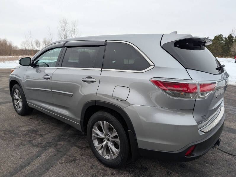 2016 Toyota Highlander LE