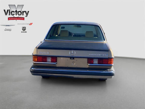 1985 Mercedes-Benz 300-Class 300 D