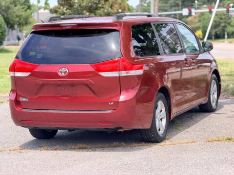 2011 Toyota Sienna