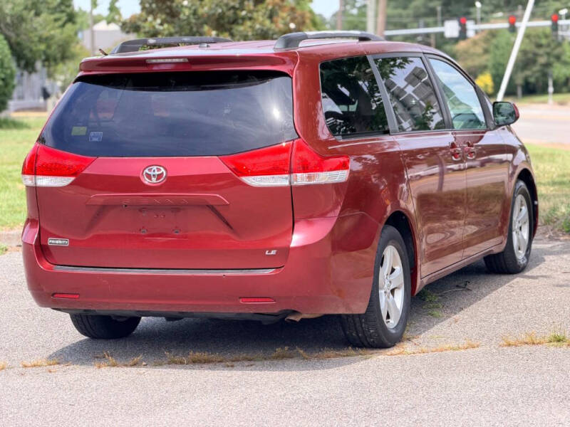 2011 Toyota Sienna