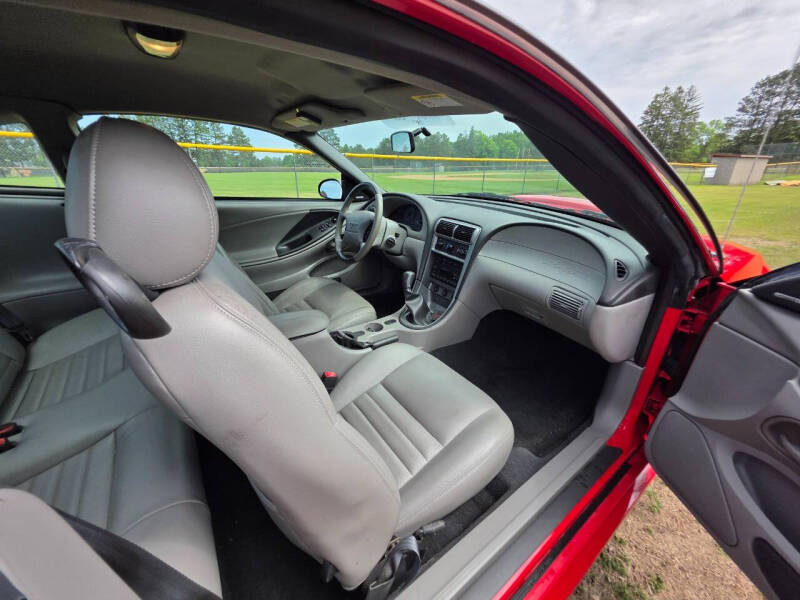 2004 Ford Mustang GT Deluxe