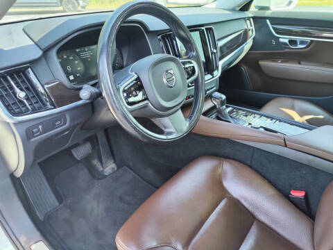 2018 Volvo S90 T5 Momentum