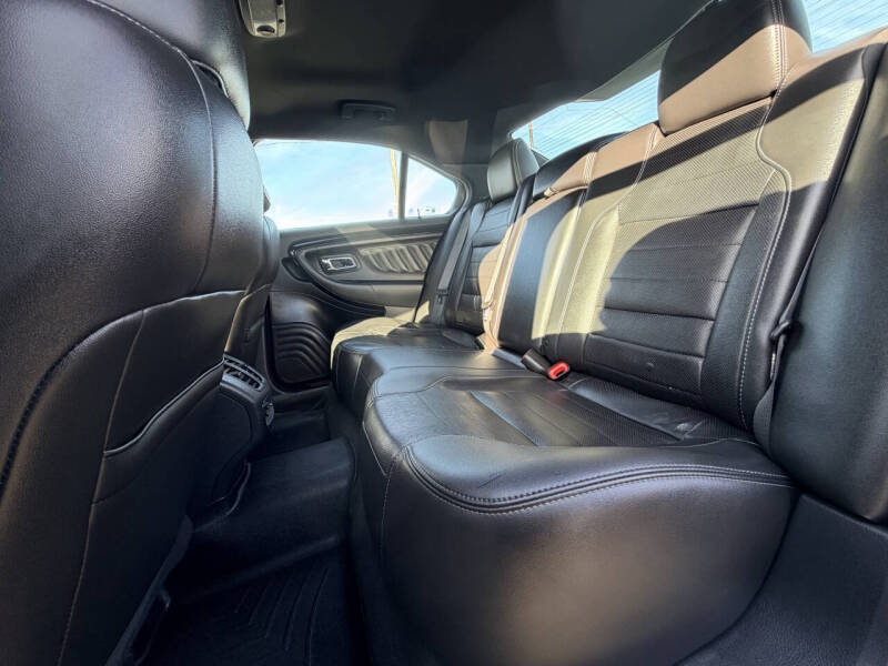 2016 Ford Taurus SHO