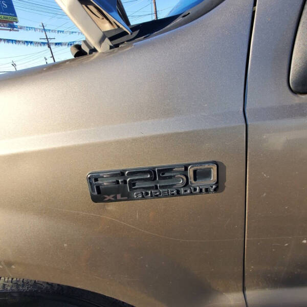 2004 Ford F-250 Super Duty XL