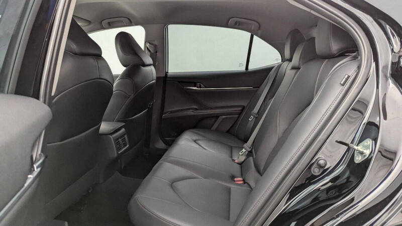 2020 Toyota Camry Hybrid XLE