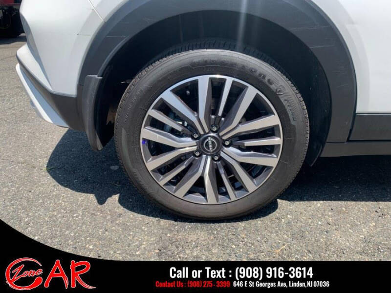 2022 Nissan Kicks SV