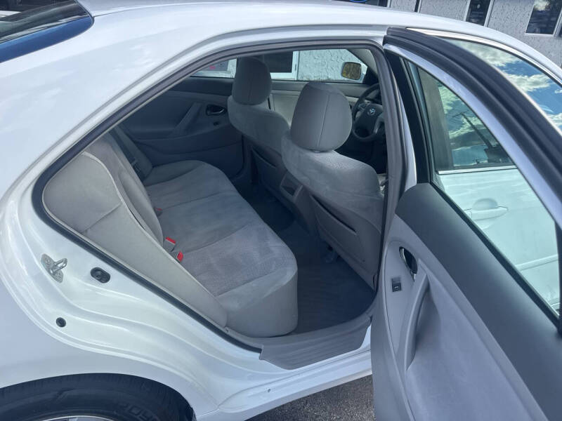 2011 Toyota Camry LE