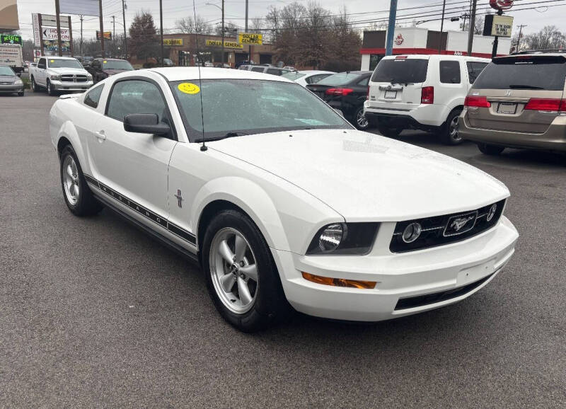 2008 Ford Mustang V6 Deluxe