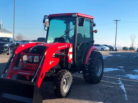 2020 Mahindra 1640 HST 4WD w/Heated &Cooled