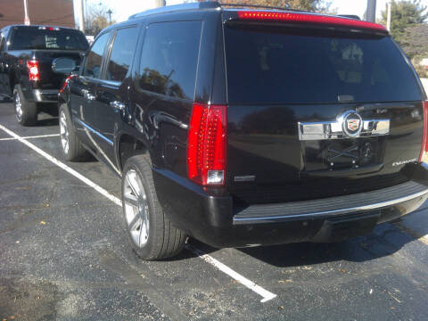 2011 Cadillac Escalade Premium