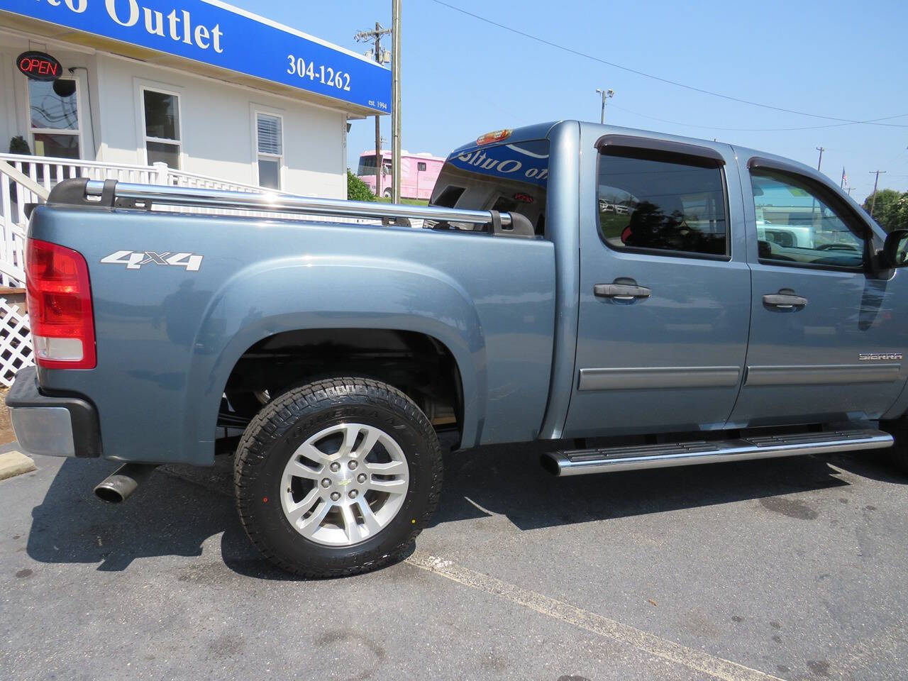 2013 GMC Sierra 1500 for sale at Colbert's Auto Outlet in Hickory, NC