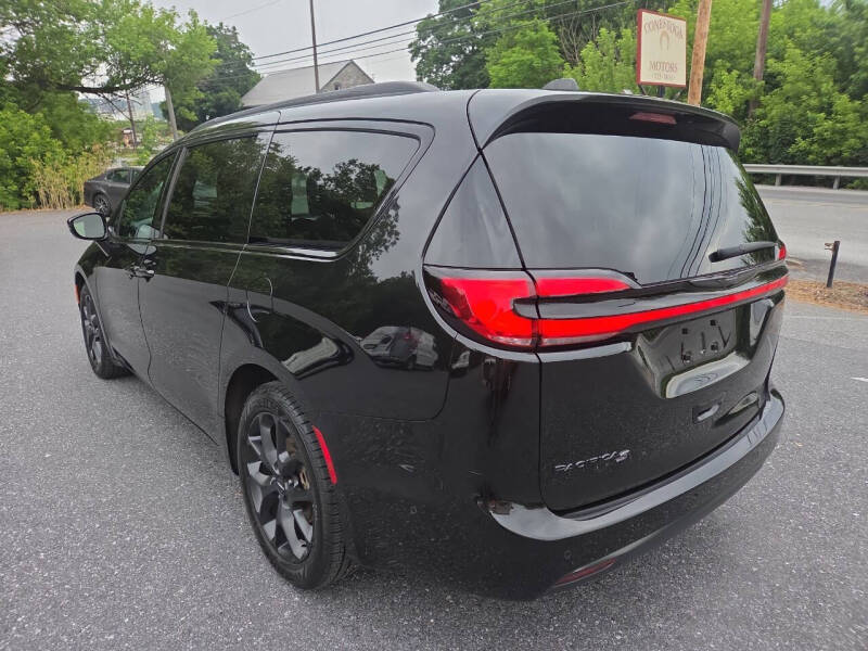 2022 Chrysler Pacifica Touring L