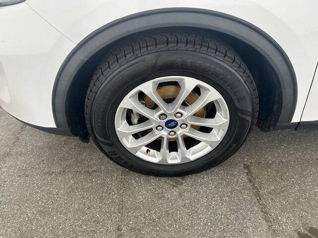 2021 Ford Escape SE