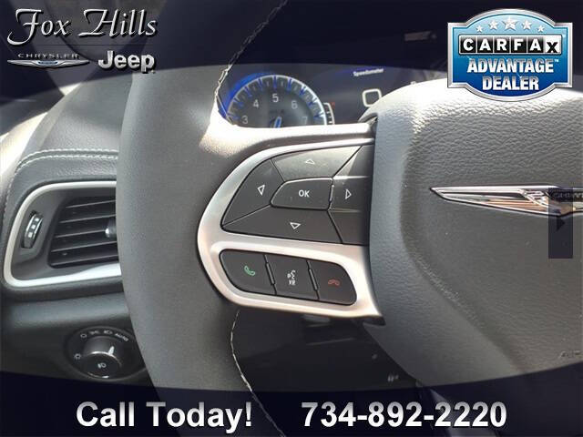 2026 Chrysler Pacifica Select