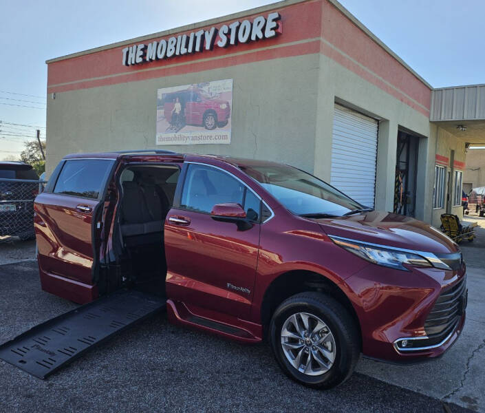 2022 Toyota Sienna for sale at The Mobility Van Store in Lakeland FL