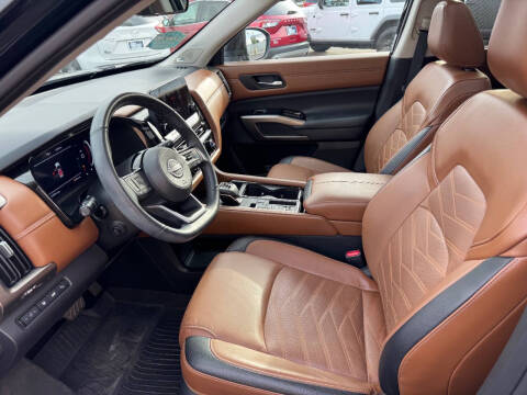 2024 Nissan Pathfinder Platinum