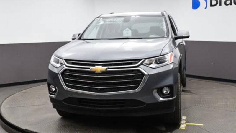 Used 2020 Chevrolet Traverse 3LT with VIN 1GNERHKW9LJ105007 for sale in Valders, WI