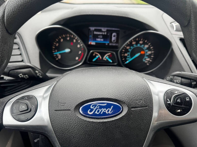 2016 Ford Escape SE