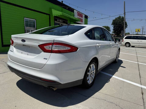 2016 Ford Fusion S