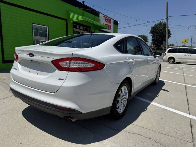 2016 Ford Fusion S