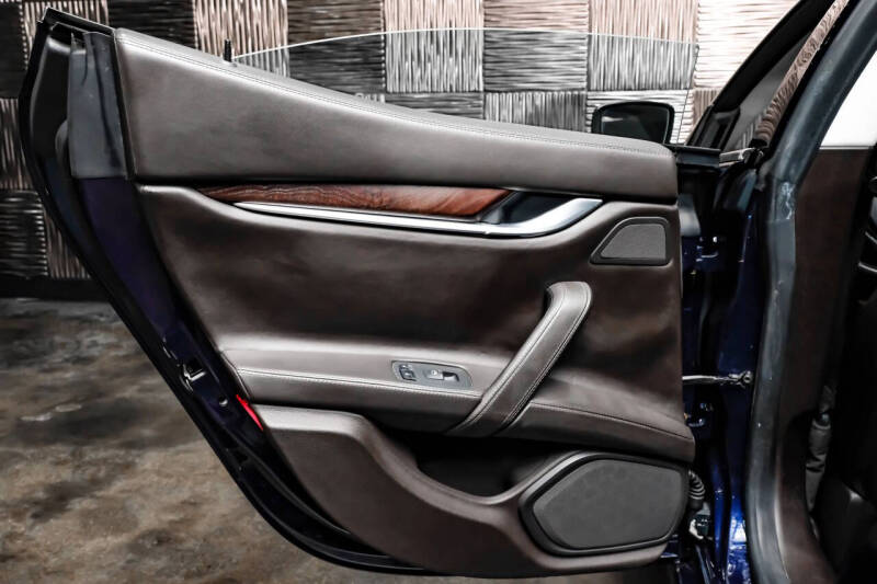 2015 Maserati Ghibli