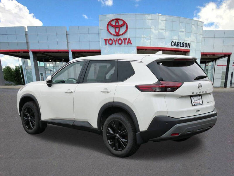 2022 Nissan Rogue SV
