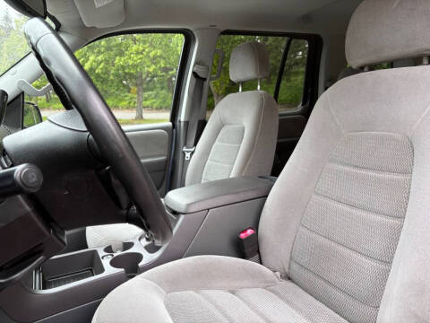 2005 Ford Explorer XLT