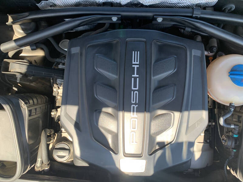 2017 Porsche Macan S