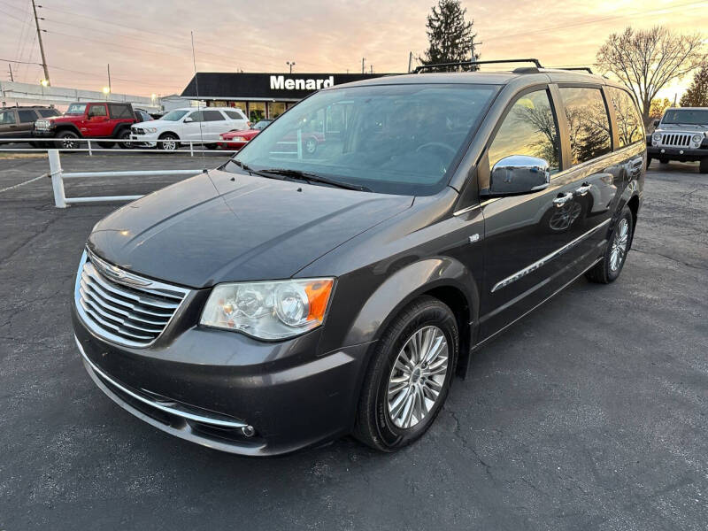 2014 Chrysler Town and Country Touring-L