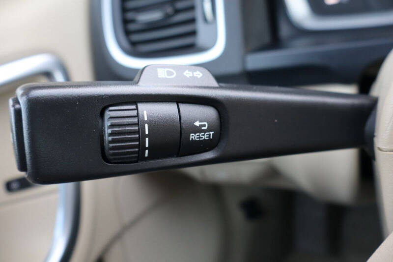 2015 Volvo V60 T5 Drive-E Premier