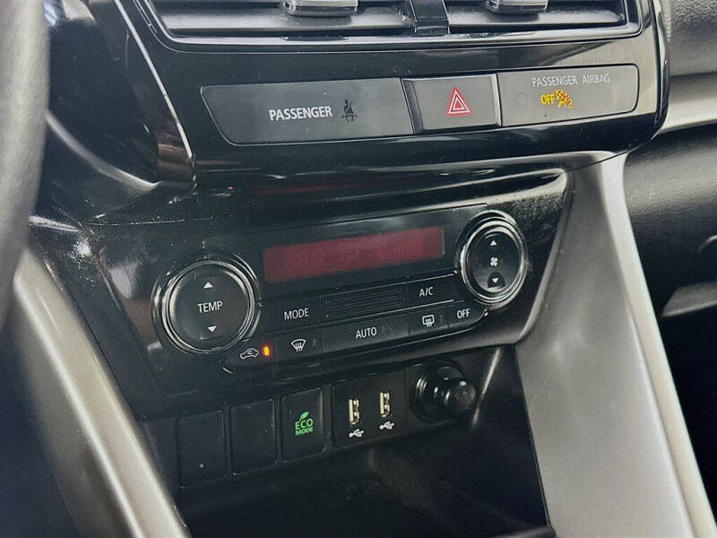 2023 Mitsubishi Eclipse Cross LE