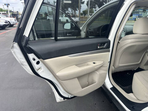 2011 Subaru Outback 2.5i Premium