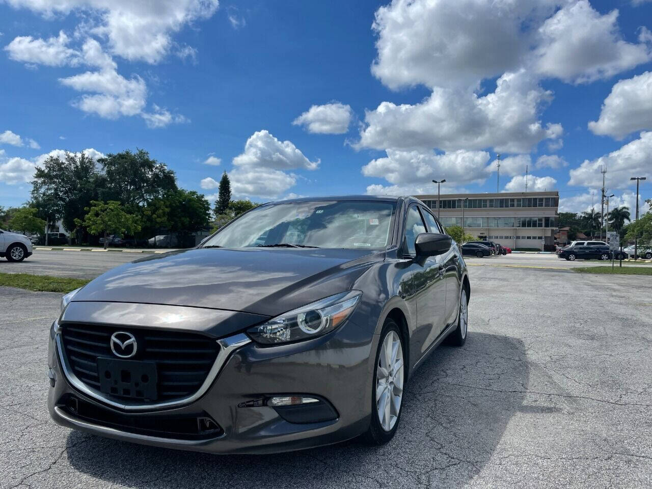 2017 Mazda MAZDA3 Sedan - $14,900