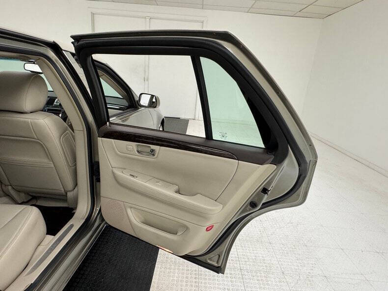 2010 Cadillac DTS Luxury Collection