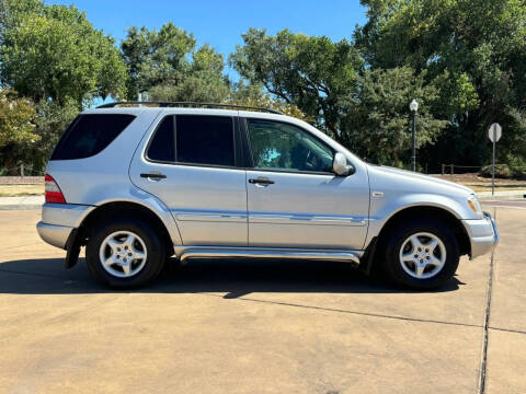 2000 Mercedes-Benz M-Class ML 320