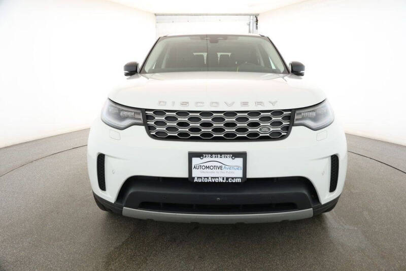 2024 Land Rover Discovery P300 S