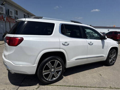 2017 GMC Acadia Denali