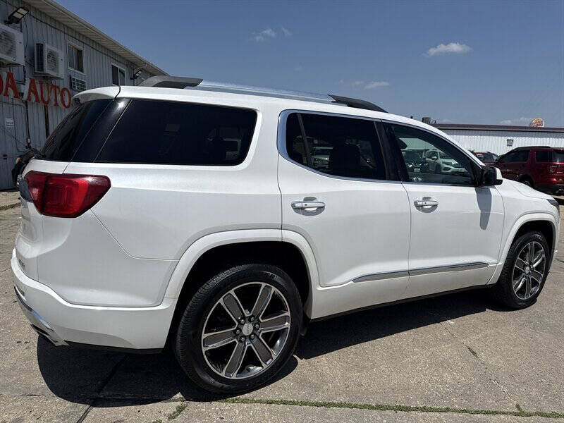 2017 GMC Acadia Denali