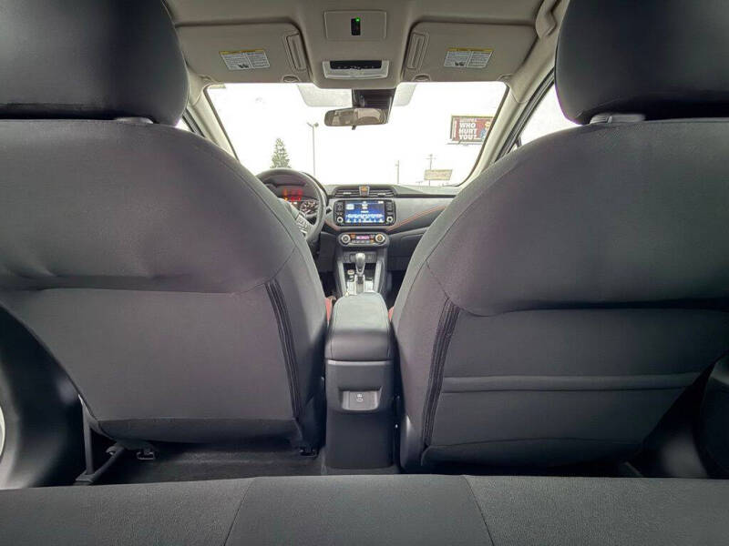 2025 Nissan Versa SR