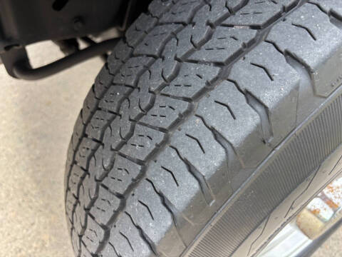 2003 Ford E-Series E-250 SD