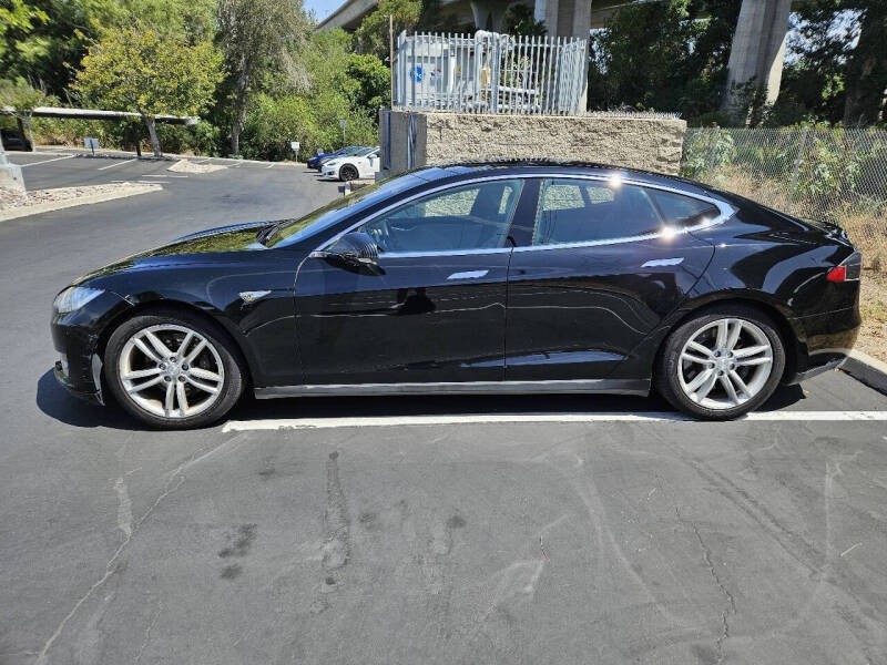 2015 Tesla Model S 85D