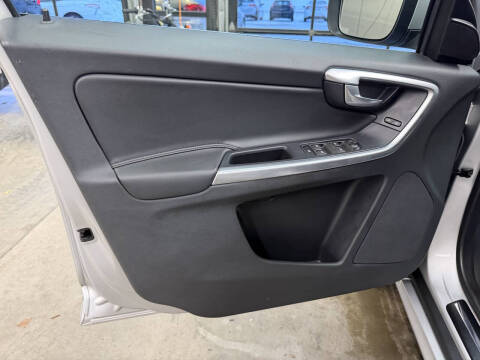 2015 Volvo XC60 T5 Premier