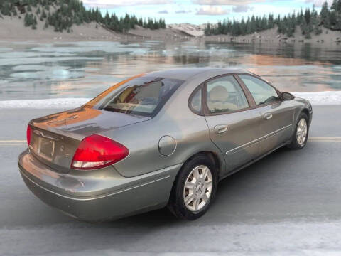 2006 Ford Taurus SE