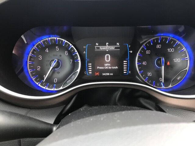 2017 Chrysler Pacifica Touring-L