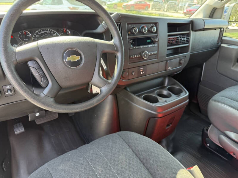2024 Chevrolet Express 2500