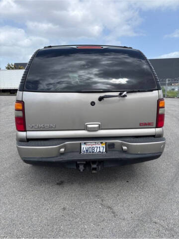 2002 GMC Yukon Denali