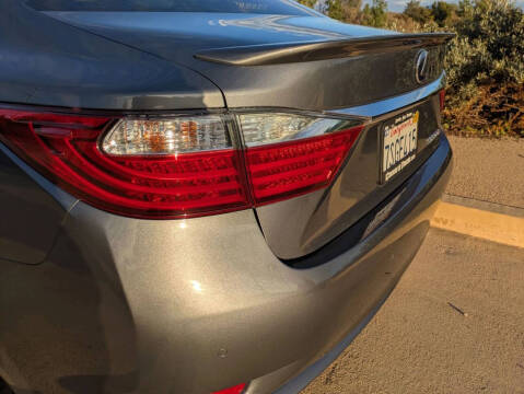 2014 Lexus ES 300h
