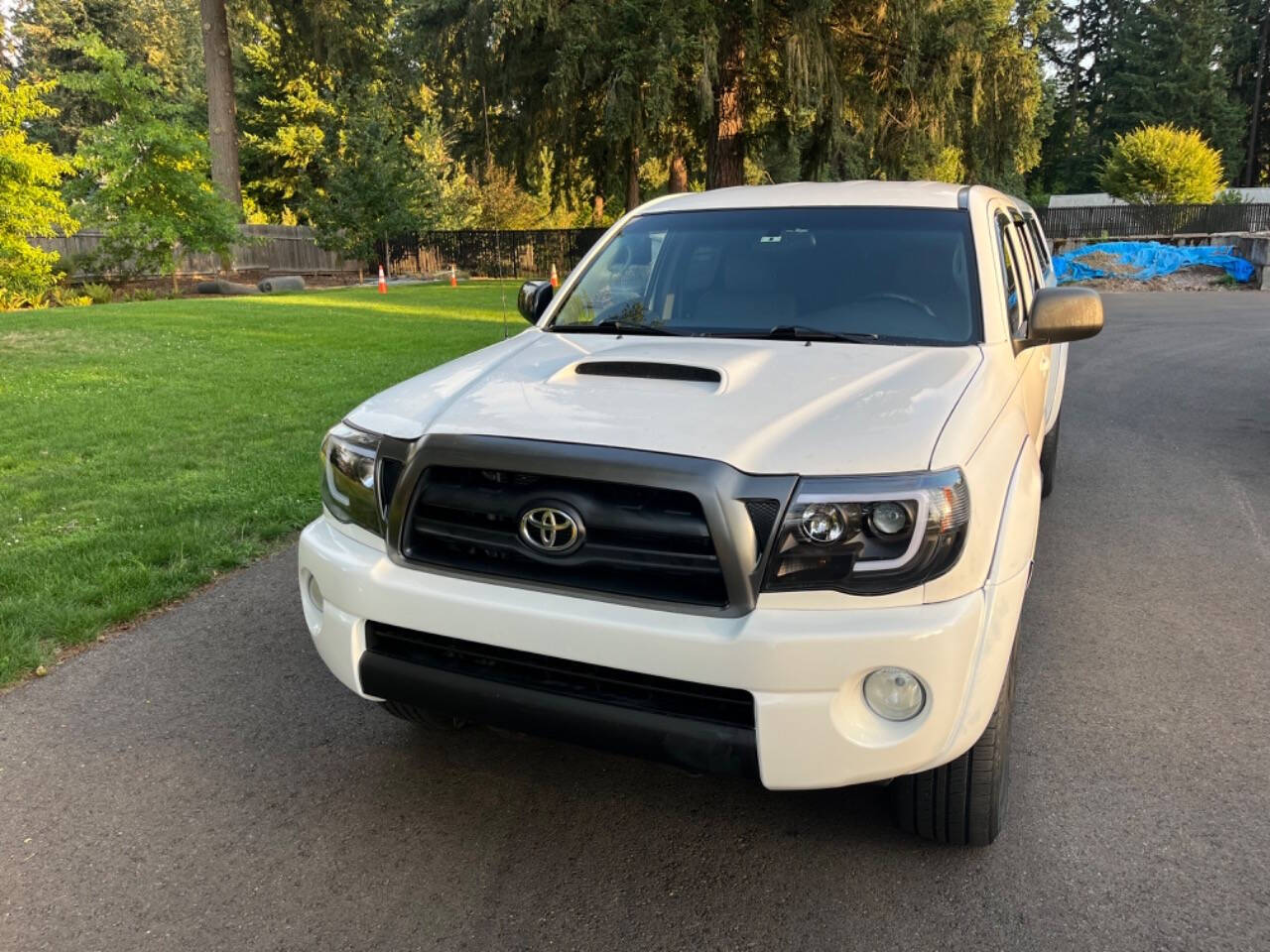 2005 Toyota Tacoma for sale at E & A MOTORS in Portland, OR