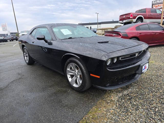 2017 Dodge Challenger SXT